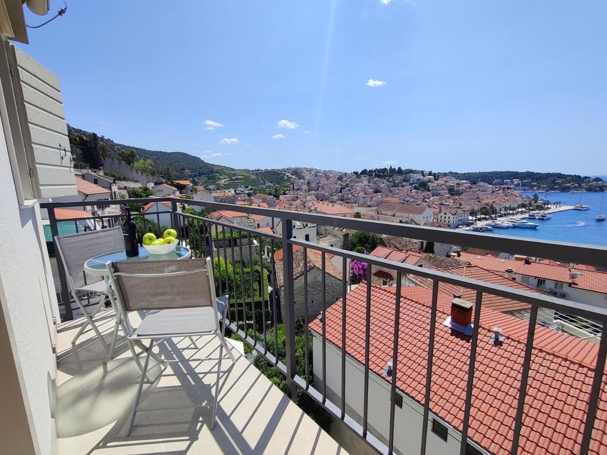 Brand New Apt W Balcony & Perfect Seaview At Center Hvar Town Buitenkant foto