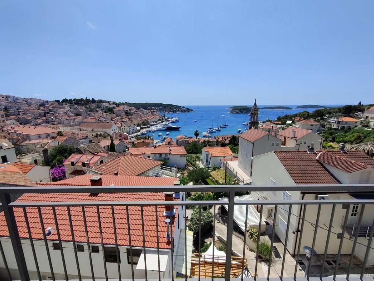Brand New Apt W Balcony & Perfect Seaview At Center Hvar Town Buitenkant foto
