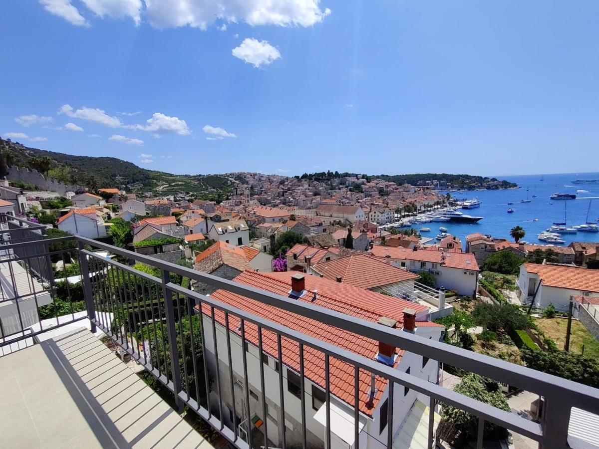 Brand New Apt W Balcony & Perfect Seaview At Center Hvar Town Buitenkant foto