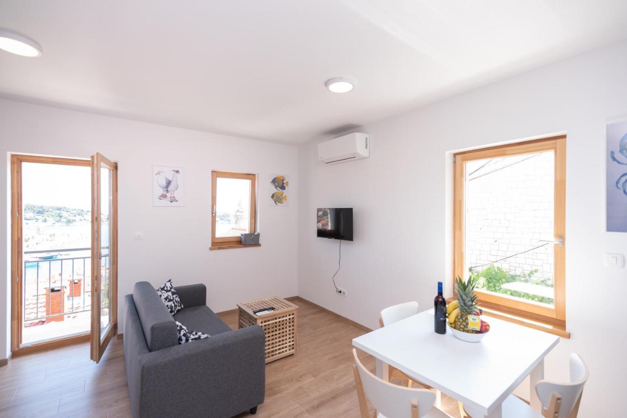 Brand New Apt W Balcony & Perfect Seaview At Center Hvar Town Buitenkant foto