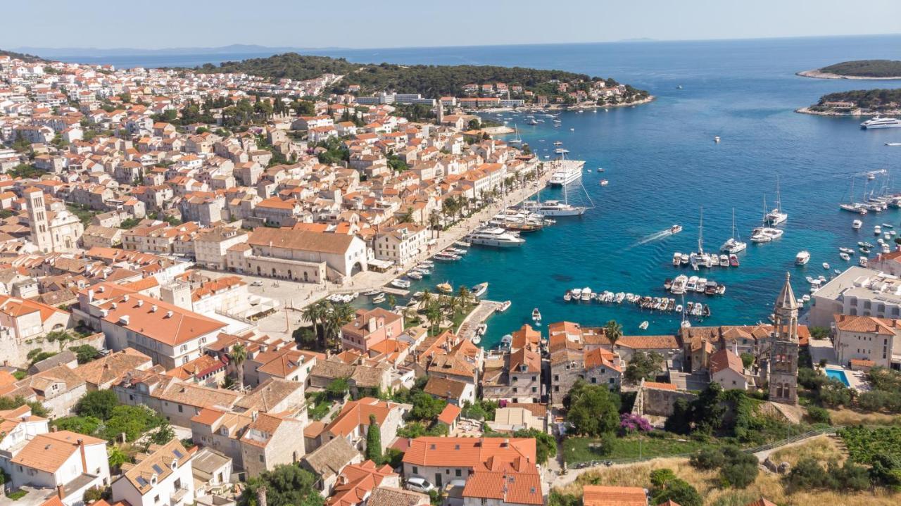 Brand New Apt W Balcony & Perfect Seaview At Center Hvar Town Buitenkant foto