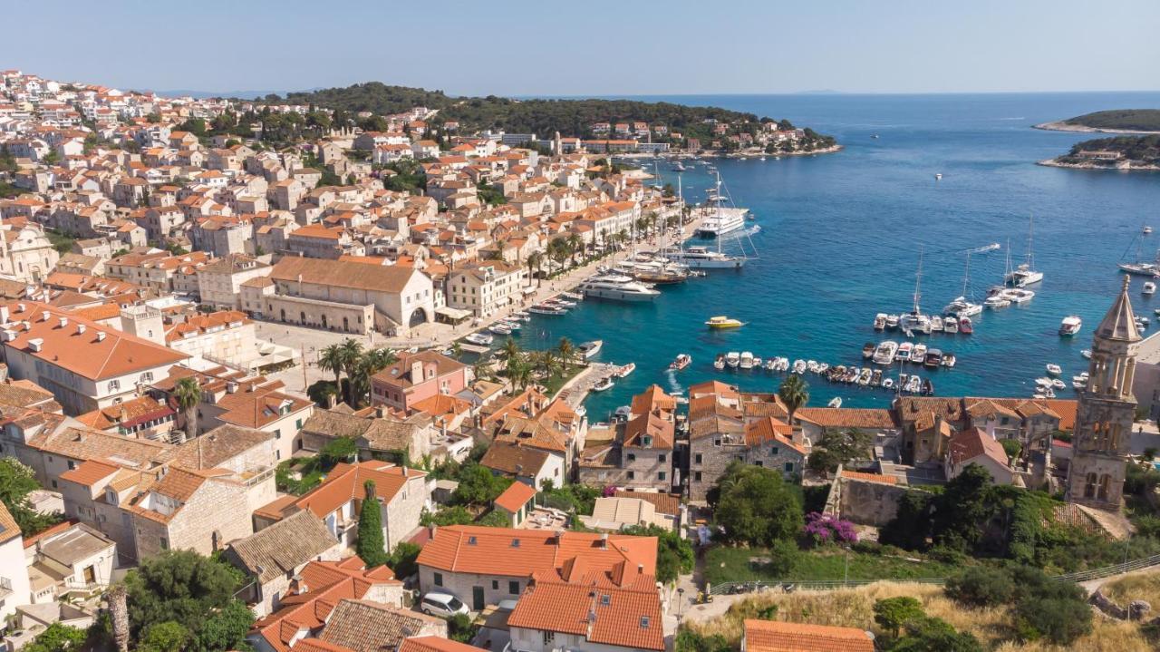 Brand New Apt W Balcony & Perfect Seaview At Center Hvar Town Buitenkant foto